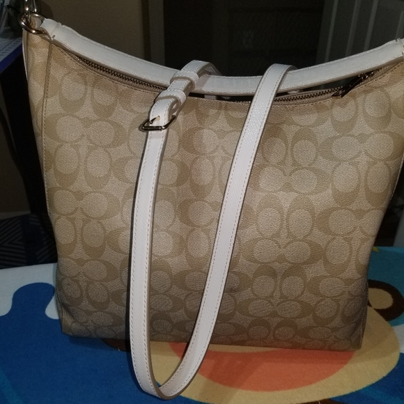 Coach purse - Picture 10 of 10